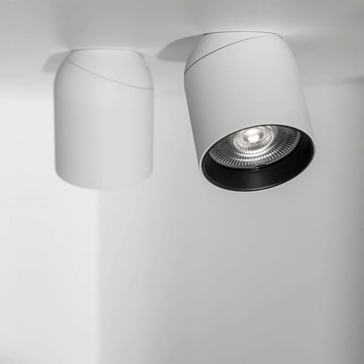 OBIN ON 93036 DIM5 Aufbaustrahler, Ø: 9 cm, L: 11,2 cm, Grau gebürstet, Warmweiß 3000K, 36°