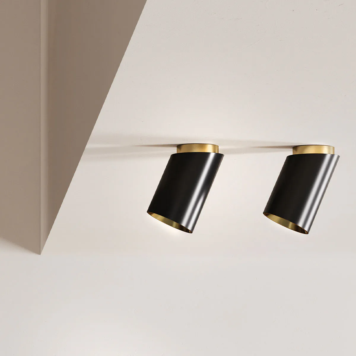 Tobo C85 Diag Deckenleuchte, Ø: 8,5 cm, H: 14,6 cm Schwarz – zeitlose Designerleuchte von DCW Editions