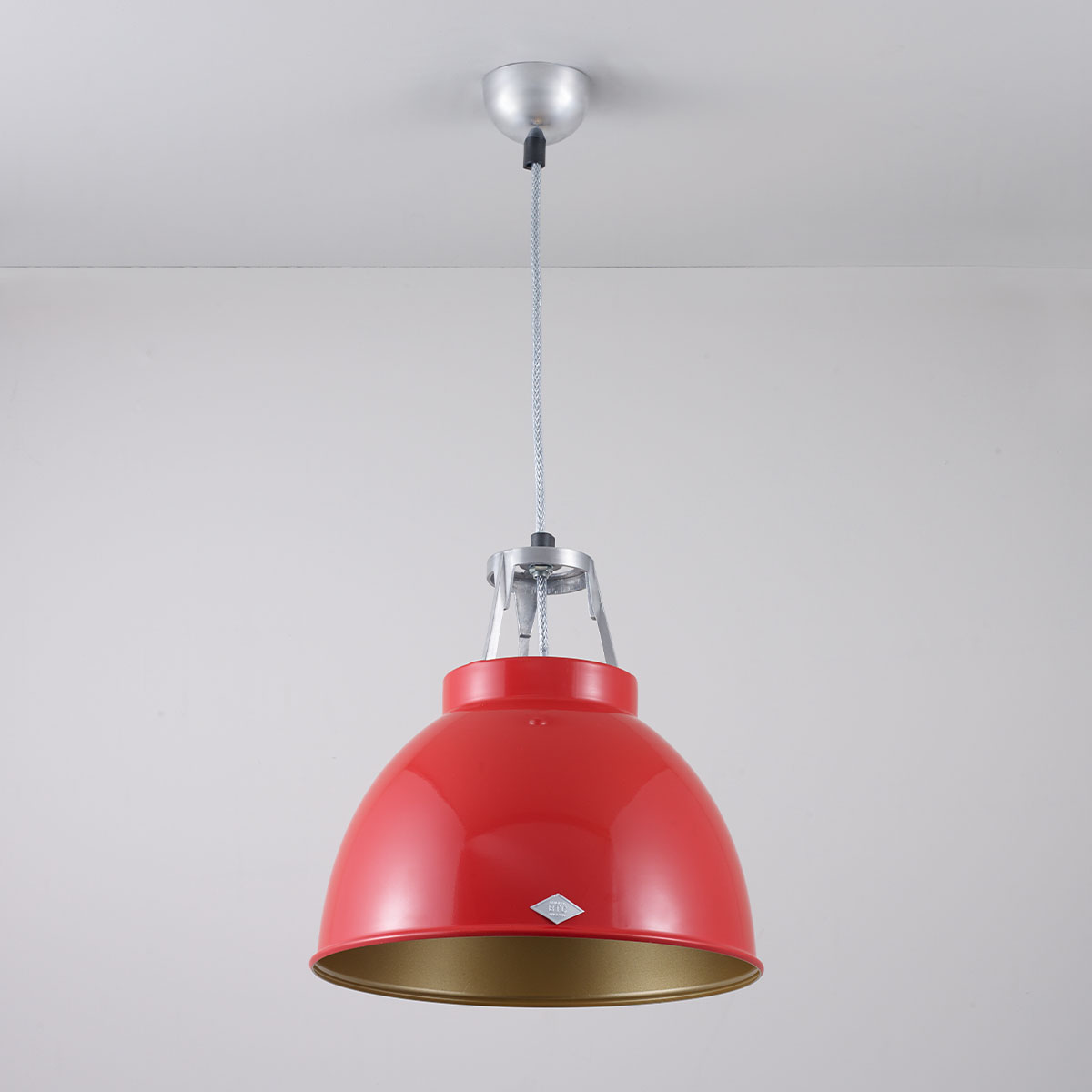 Titan Size 1 Pendelleuchte, Ø: 35,5 cm, Rot, Innen Gold
