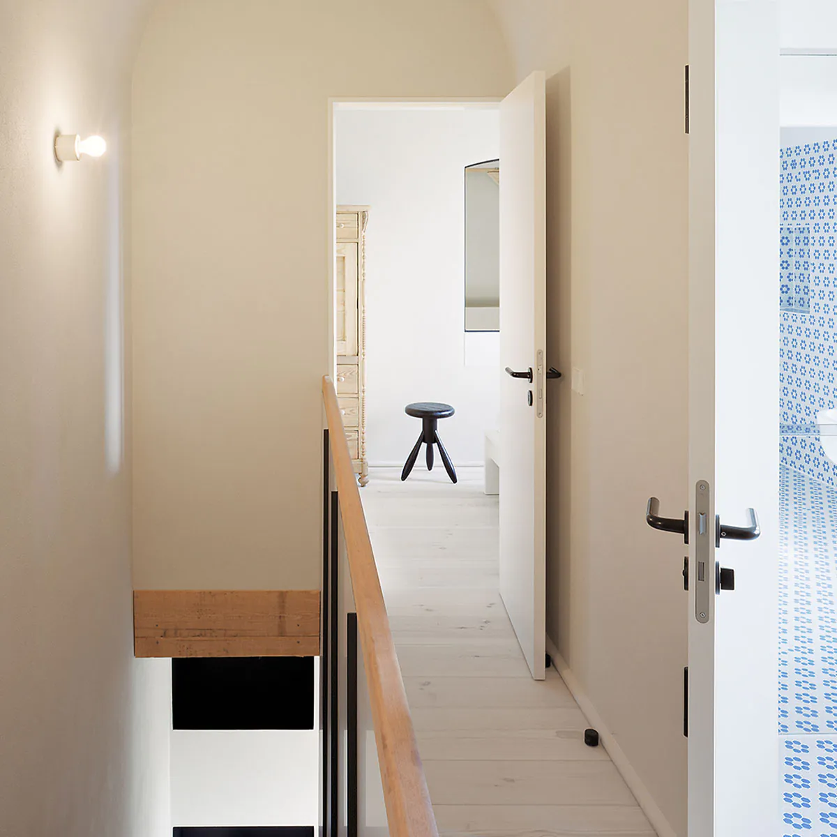 Mawa Eintopf Wand-/ Deckenleuchte, Ø: 8 cm LED Wandleuchte – verstellbarer Leuchtenkopf, breiter Abstrahlwinkel, modernes Erscheinungsbild, geeignet für Galerie