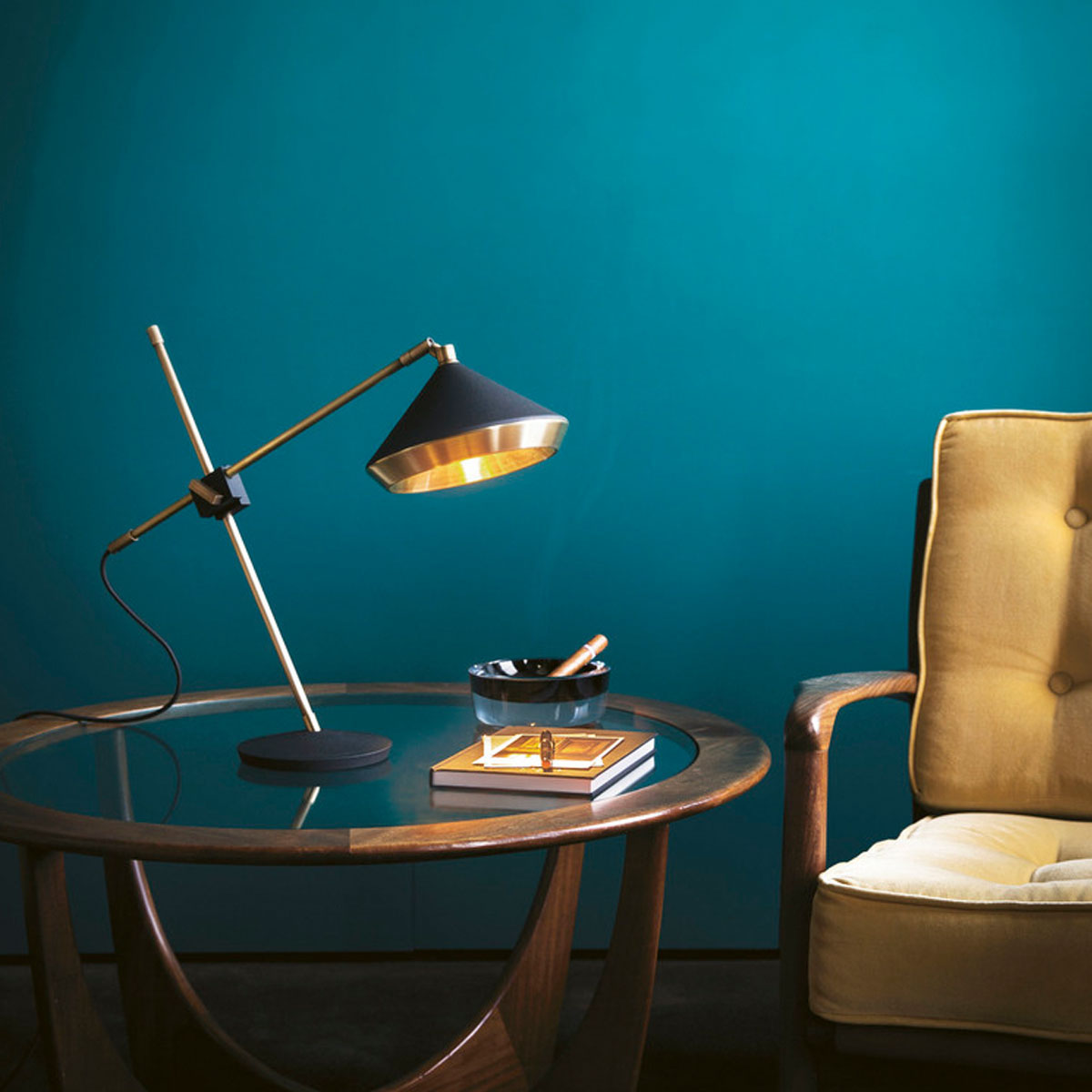 Shear Tischleuchte, H: 47 cm, Schwarz, Messing- Ausstellungsstück