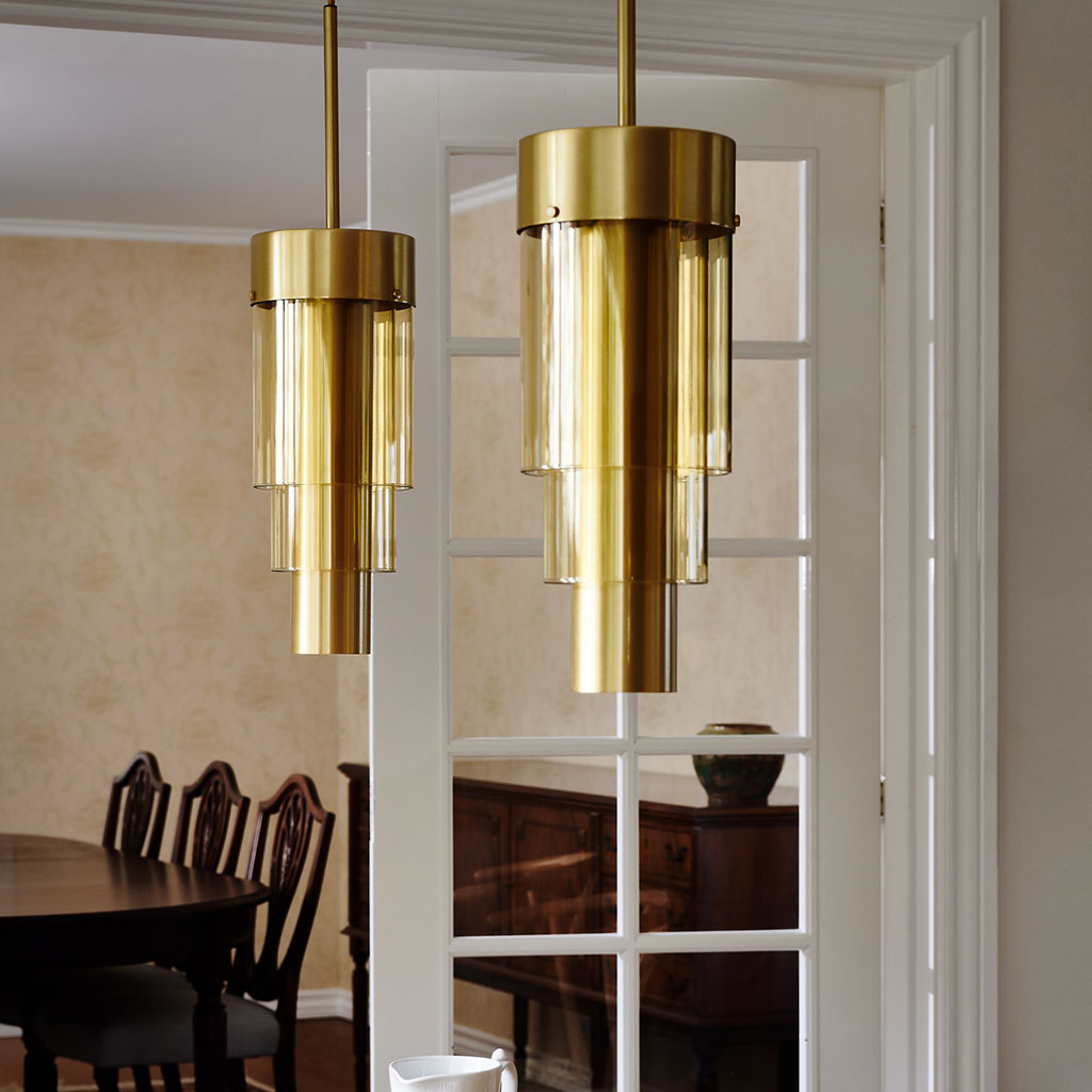 A-Spire Pendelleuchte L Ø 14 cm, Clear Stripes, Messing A-Spire Pendelleuchte L Ø 14 cm, Sanded Olive, Silber