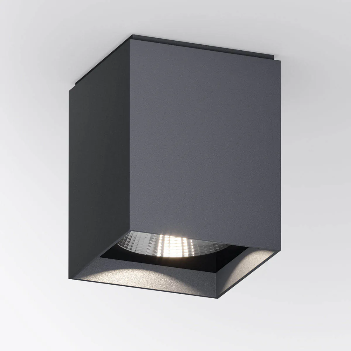 IP44-upS-außen-deckenleuchte-anthrazit: Rechteckige Deckenleuchte für außen in der Farbe anthrazit – warmweiß für Eingangsbereich