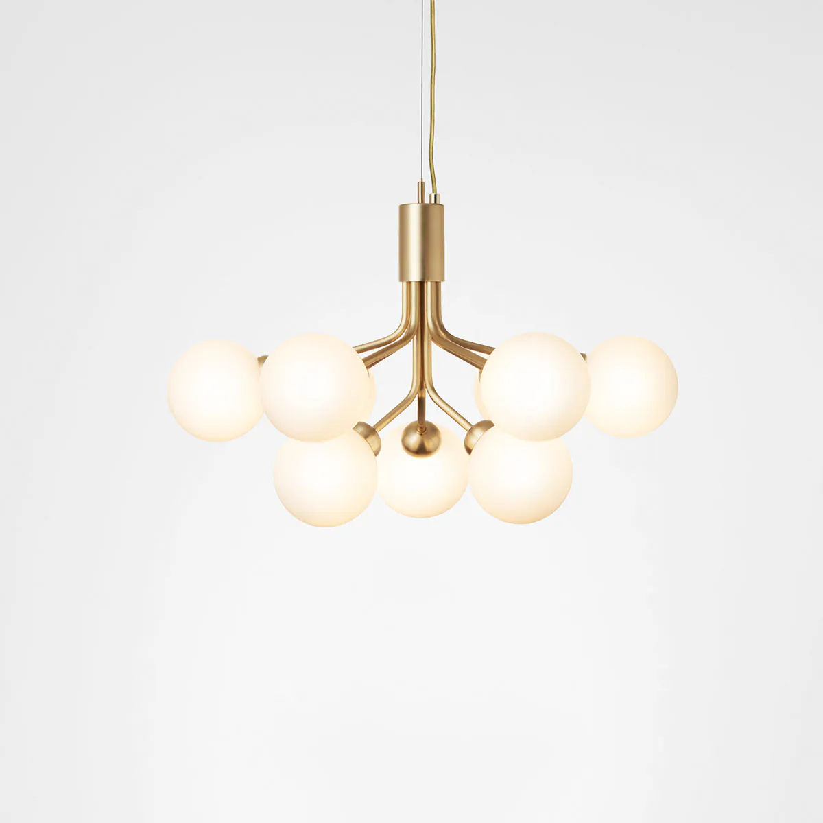 Apiales 9 Pendelleuchte, Ø: 59,5 cm, Messing gebürstet & Opalglas