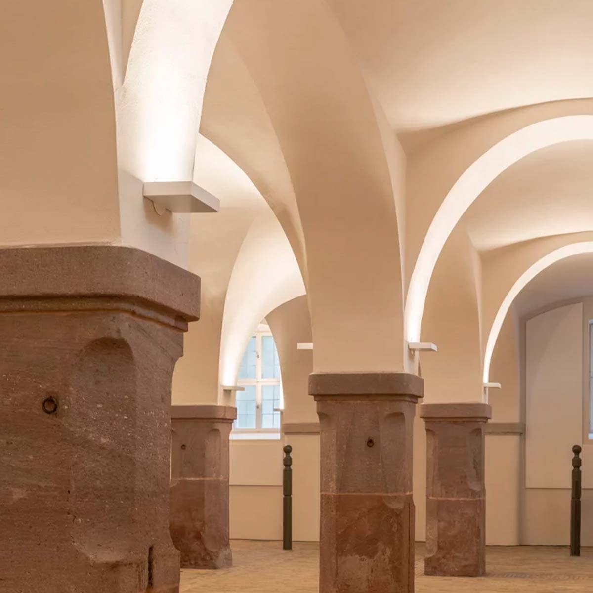 Mawa Design One piece 8 Wandleuchte, B: 31 cm, T: 16,5 cm Dunkelbronze Warmweiß 3000K Phase Cut