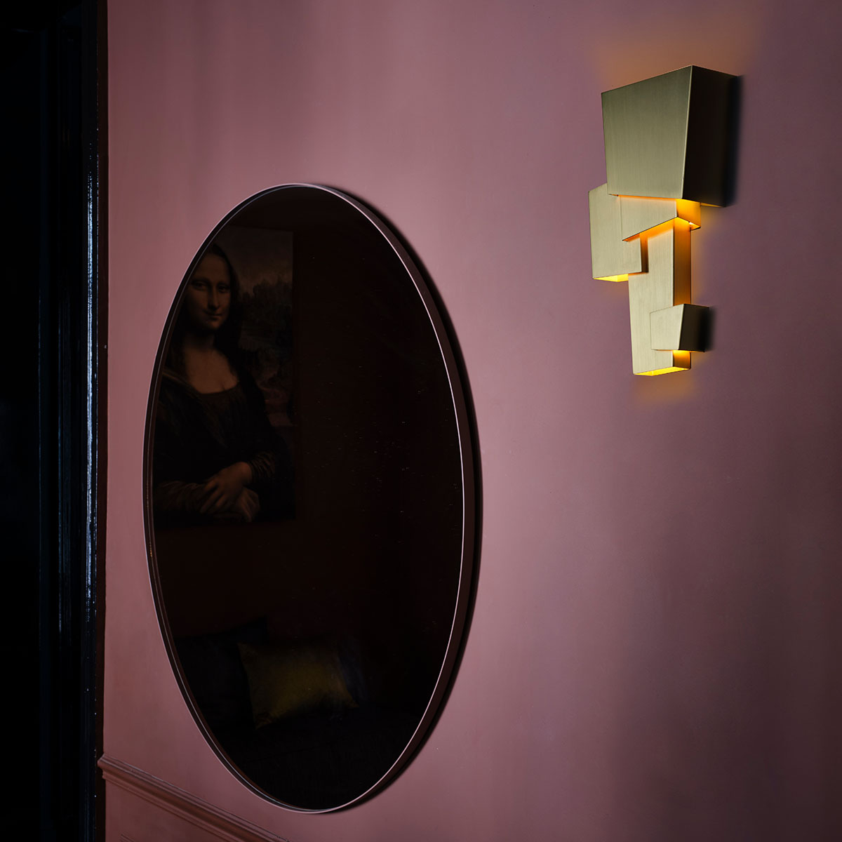 Map 1 Wall Wandleuchte H: 33 cm in Messing – stilvolle Designerleuchte des Herstellers DCW Editions ideal im Schlafzimmer Map 1 L Wall Wandleuchte H: 39,8 cm in Messing – hochwertige Designerleuchte aus dem Hause DCW Editions passt perfekt in den Treppenaufgang