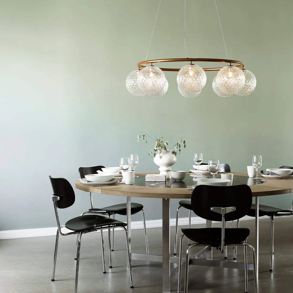 Miira 8 Kronleuchter Ø: 100 cm, Dunkelbronze, Glas transparent Miira 8 Kronleuchter Ø: 100 cm, Steingrau, Opalglas