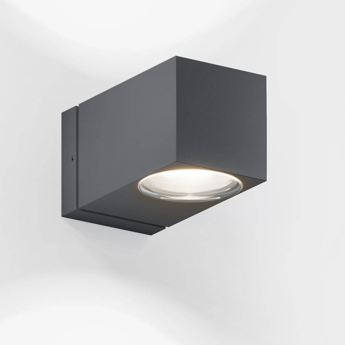 IP44-como-außen-wandleuchte-anthrazit: Rechteckige Wandleuchte für außen in der Farbe anthrazit – LED für Fassade