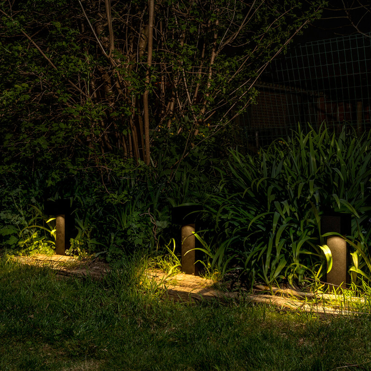 Bernard 350 Pollerleuchte, Textured Grey, 2700K, H: 35 cm Bernard 350 Pollerleuchte, Textured Grey, 2700K, H: 35 cm