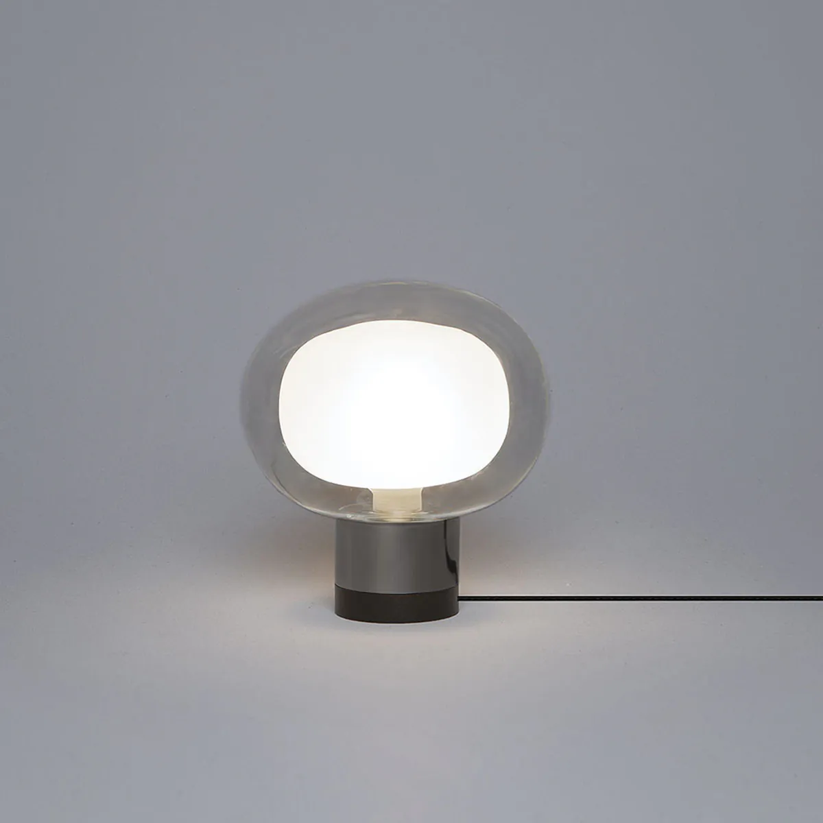 Nabila 552.36 Tischleuchte H: 17 cm, Schwarz Matt / Schwarz Chrom & Rauchglas