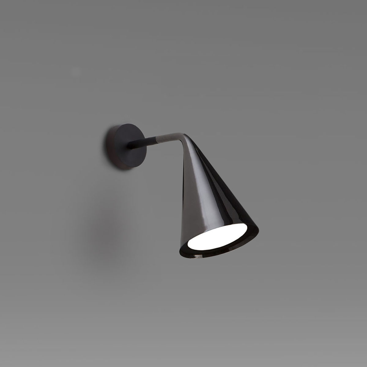 TOOY Gordon 561.41 Wandleuchte, Schwarz Matt & Schwarz Chrom, T: 23 cm – italienisches Design