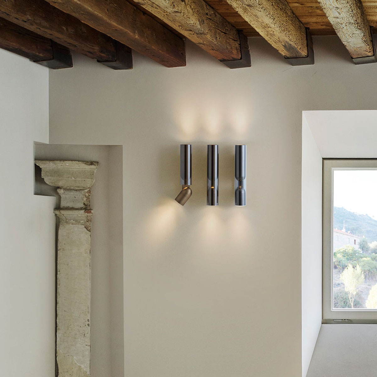 Clash 1699-30 Wandleuchte H: 30 cm, Brushed Bronze, Fix Clash 1699-31 Wandleuchte H: 30 cm, Schwarz Matt, Schwenkbar