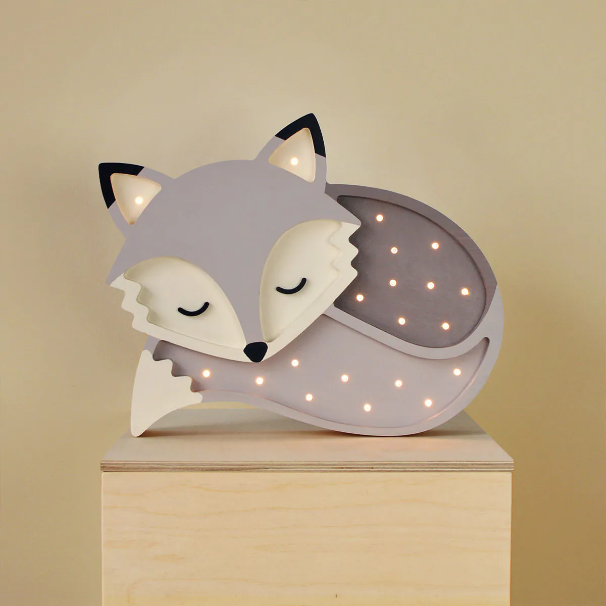 LED Kinderleuchte Fuchs aus Holz, grau, handgemacht