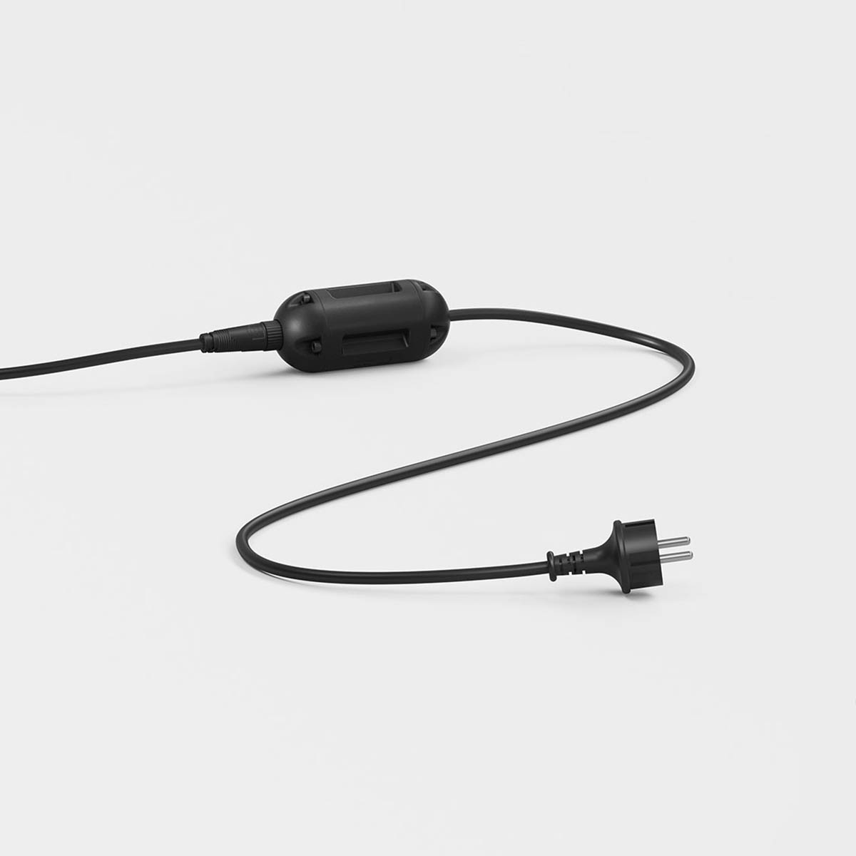 lix Spike Erdspießleuchte, Schuko Stecker, Ø: 15 cm, H: 85 cm, Anthrazit Stabförmige schmale außen Erdspießleuchte Detail Stecker