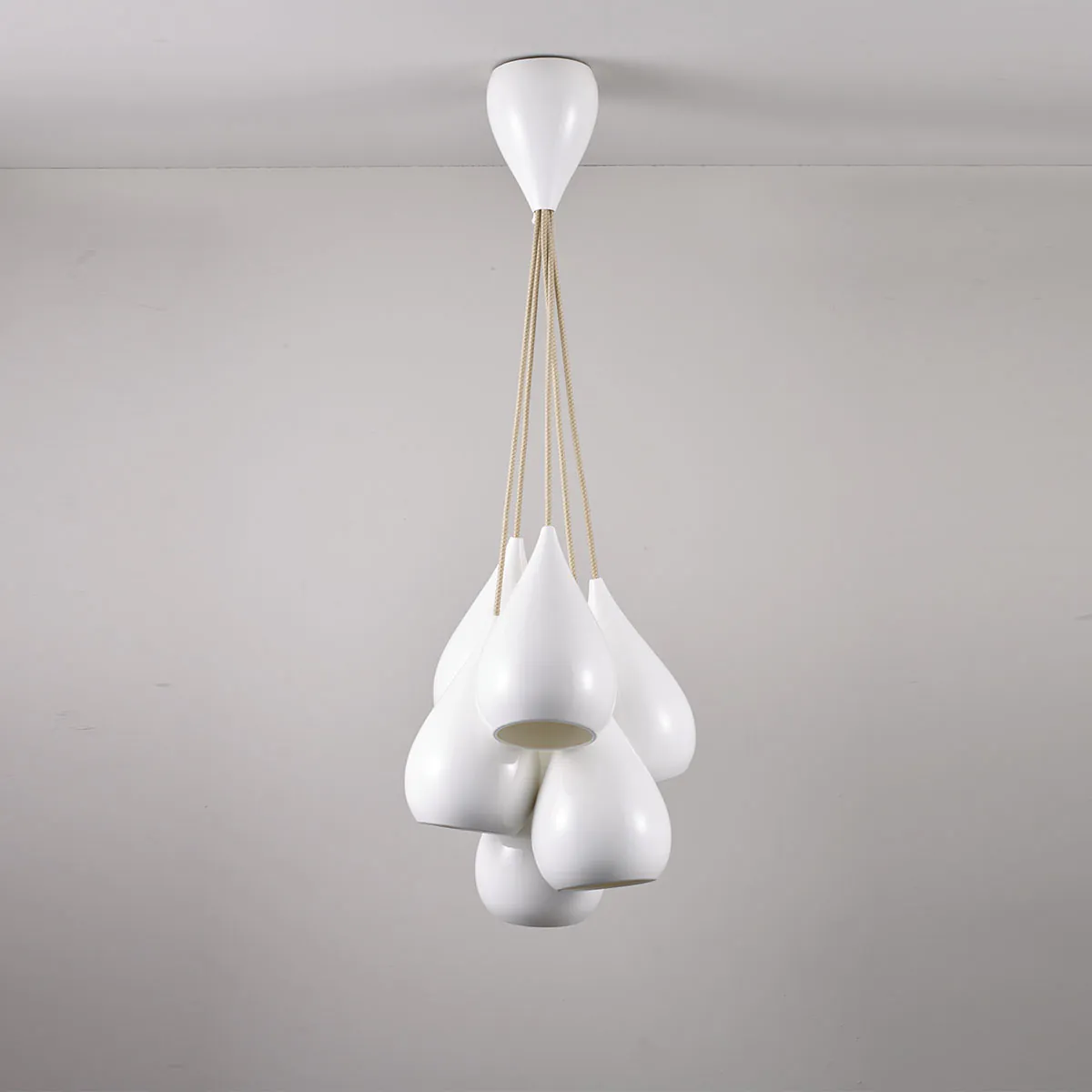 Drop One Grouping of Six Pendelleuchte, max Ø: 45 cm, Weiß glänzend 6-flammig