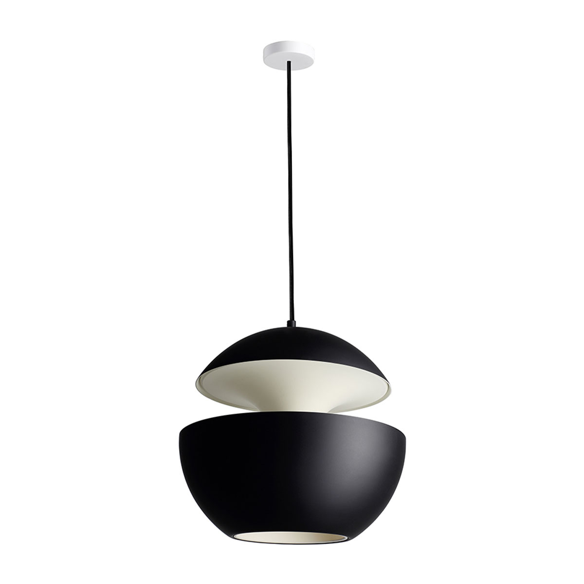 Here Comes The Sun 450 Pendelleuchte Schwarz & Weiß Ø 45 cm in Schwarz Weiß – elegante Designerleuchte aus dem Hause DCW Editions passt perfekt ins Wohnzimmer