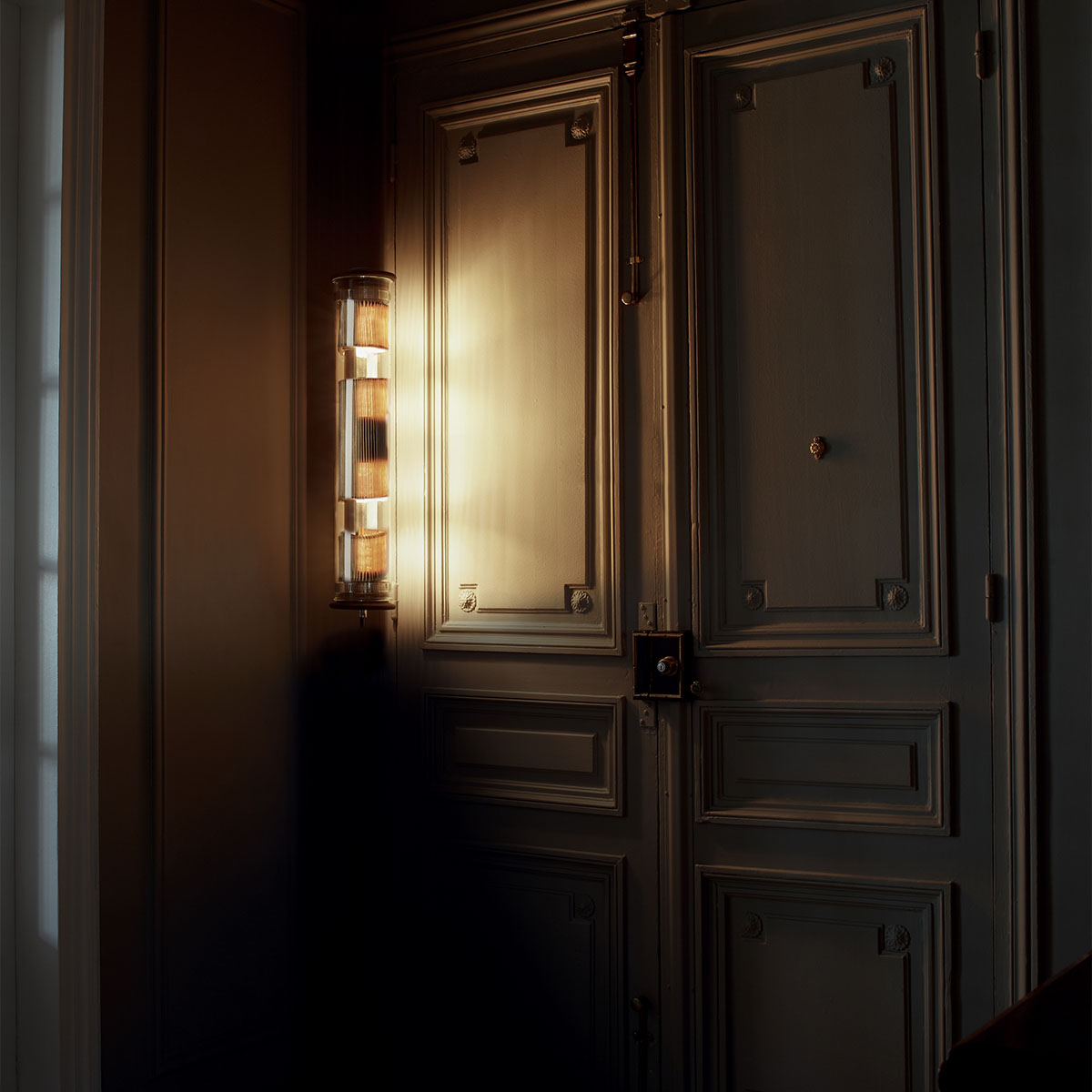 In The Tube 120-1300 Wandleuchte, Gold & Silber, L: 132 cm in Gold Silber – moderne Designerleuchte des Herstellers DCW Editions für den Flur