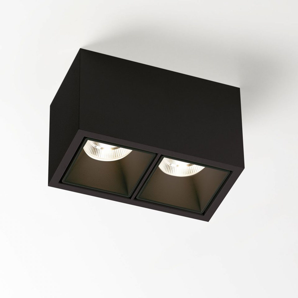 BOXY 2 L+ 92733 DIM8 Aufbaustrahler, L: 14,8 cm, B: 8 cm, IP 53, Schwarz, Extra-Warmweiß 2700K BOXY 2 L+ 93033 DIM8 Aufbaustrahler, L: 14,8 cm, B: 8 cm, IP 53, Schwarz, Warmweiß 3000K