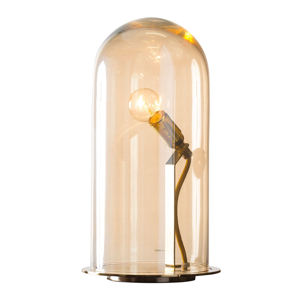 Ebb & Flow SpeakUp S Tischleuchte Ø 18 cm, H 33 cm SpeakUp S Tischleuchte Ø 18 cm, H 33 cm, Golden Smoke Golden Smoke Tischleuchten – skandinavische Glaslampe, dimmbar für Wohnzimmer