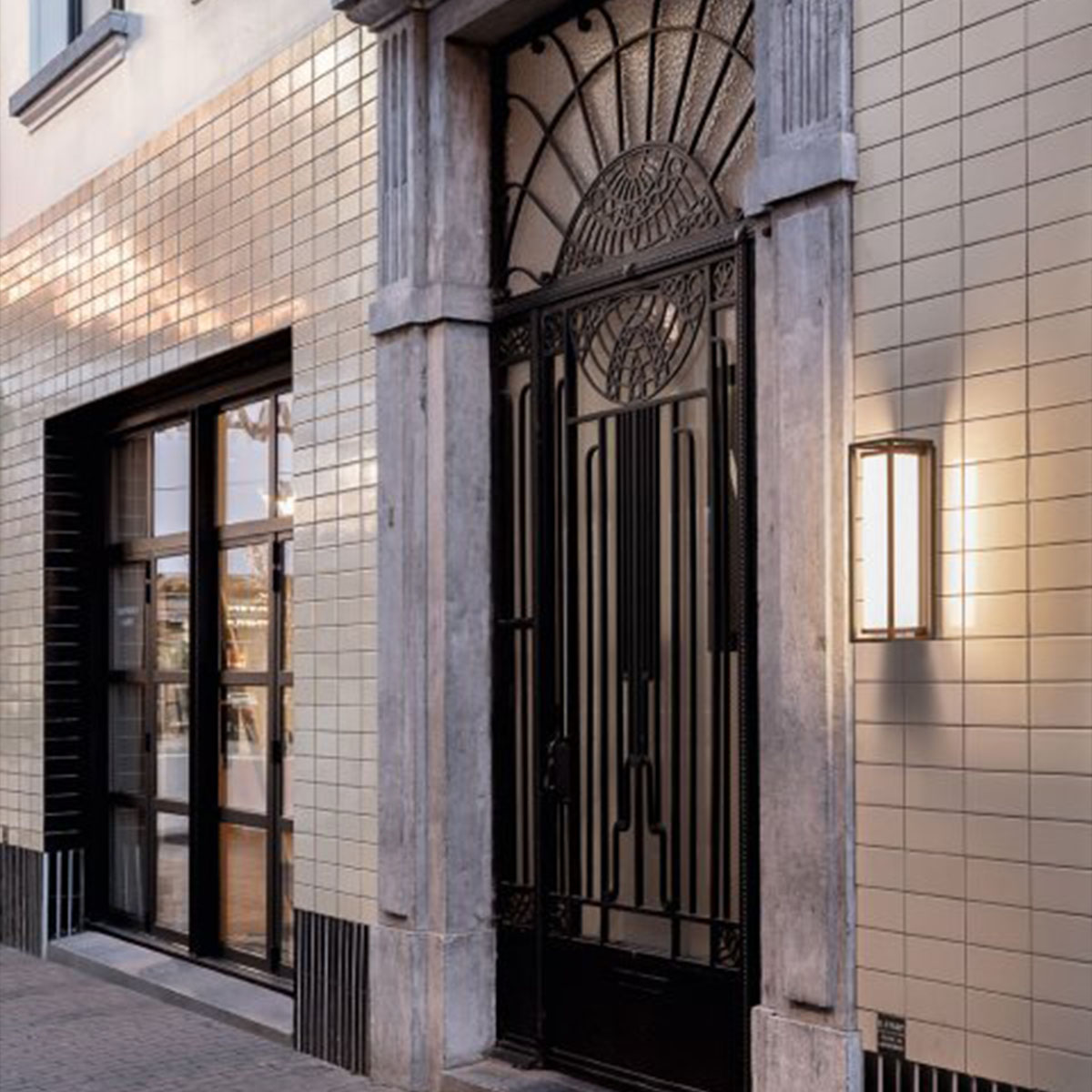 MONTUR L PC LED Wandleuchte, H: 48,4 cm MONTUR L PC LED Wandleuchte, H: 48,4 cm