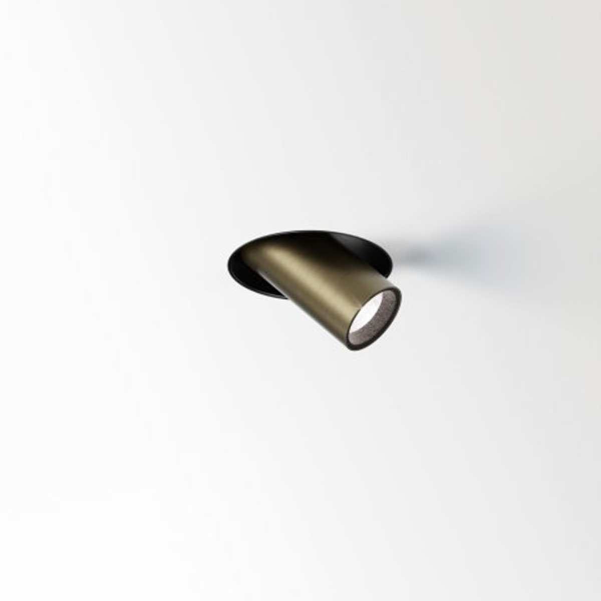 DeltaLight SPY 39 TRIMLESS 93040 Einbaustrahler, Ø: 8,2 cm, Gebürstete Alte Bronze, Warmweiß 3000K, 40° Bronze 3000K Modern & neutral – exklusive für Flur, Abstrahlwinkel 40°