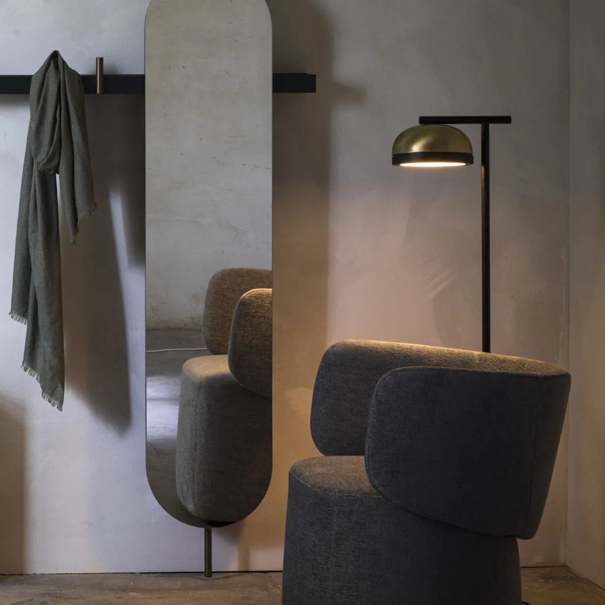 Molly 556.62 Stehleuchte H: 130 cm, Kupfer, Kupfer