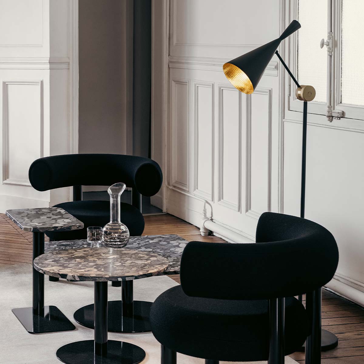 Tom Dixon Beat LED Stehleuchte, H: 157 cm, Schwarz Tom Dixon Unbeaten LED Stehleuchte, H: 157 cm, Aluminium