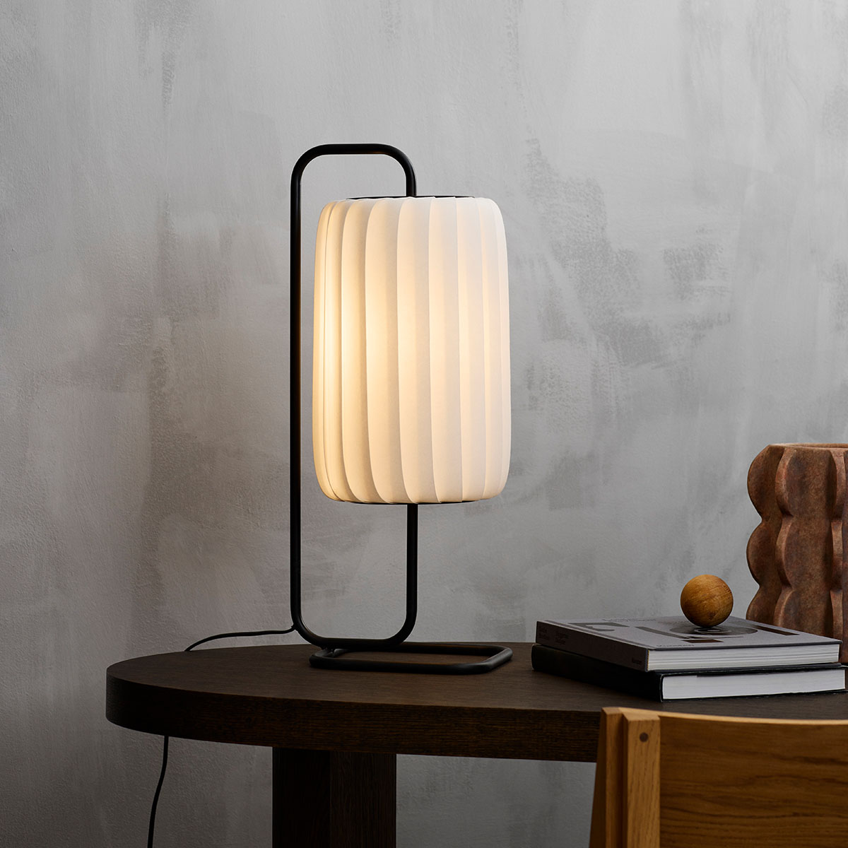 TR37 Tischleuchte, PC / Vliesstoff, Ø 22 cm, H: 59 cm