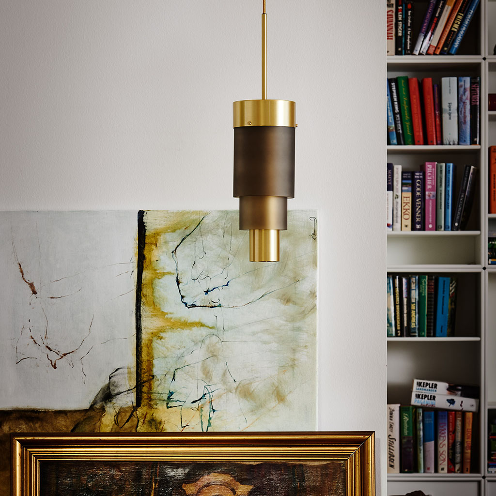 A-Spire Pendelleuchte L Ø 14 cm, Clear Stripes, Messing A-Spire Pendelleuchte L Ø 14 cm, Sanded Olive, Silber