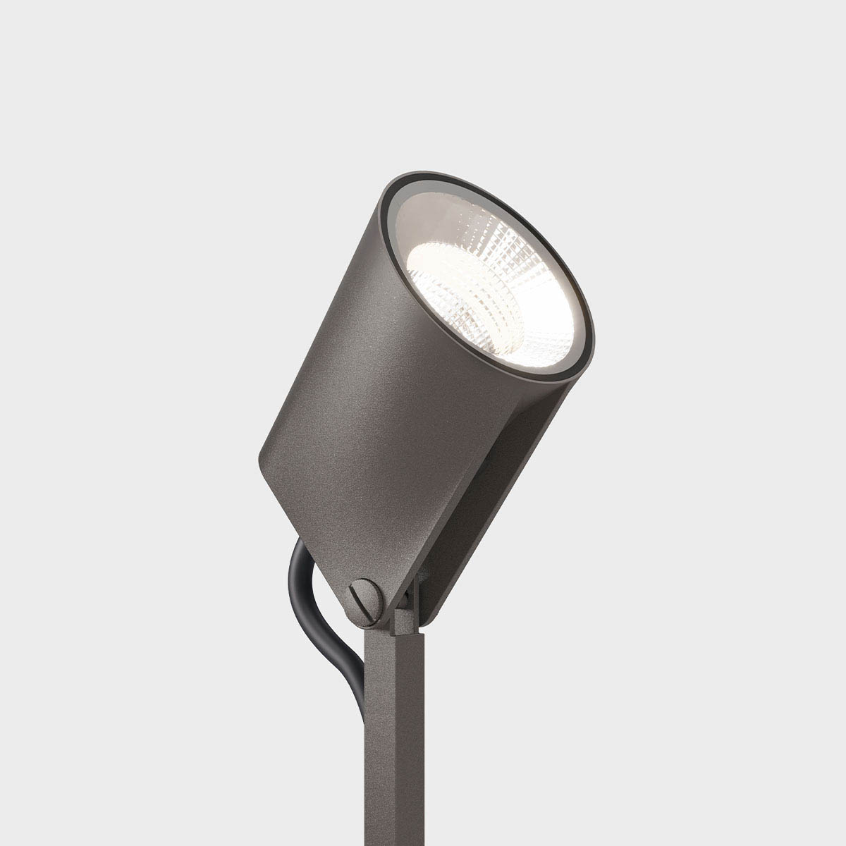 Schmale Erdspießleuchte mit connect Stecker für außen in der Farbe braun