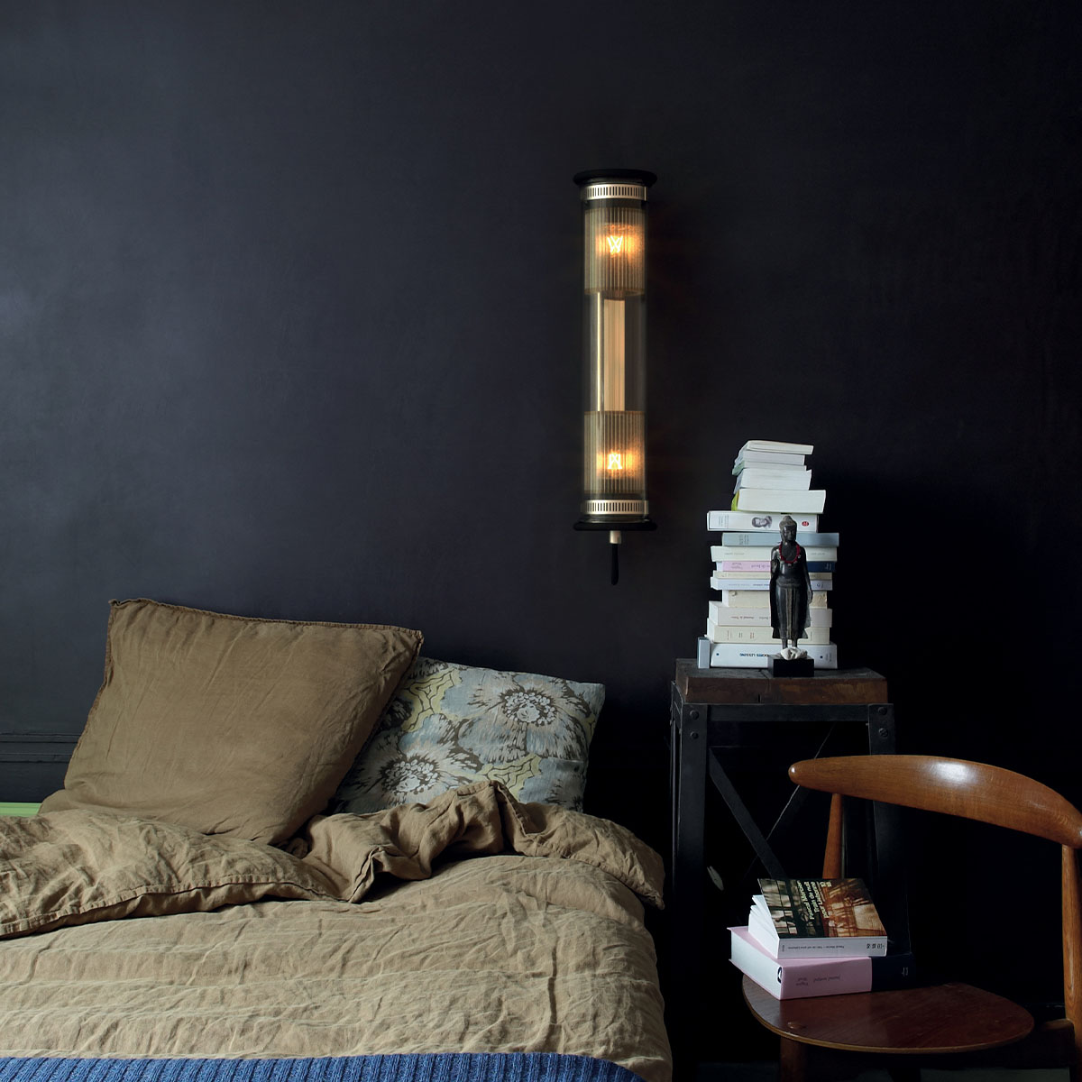 In The Tube 120-1300 Wandleuchte, Gold & Silber, L: 132 cm in Gold Silber – exklusives Design von DCW Editions ideal im Schlafzimmer