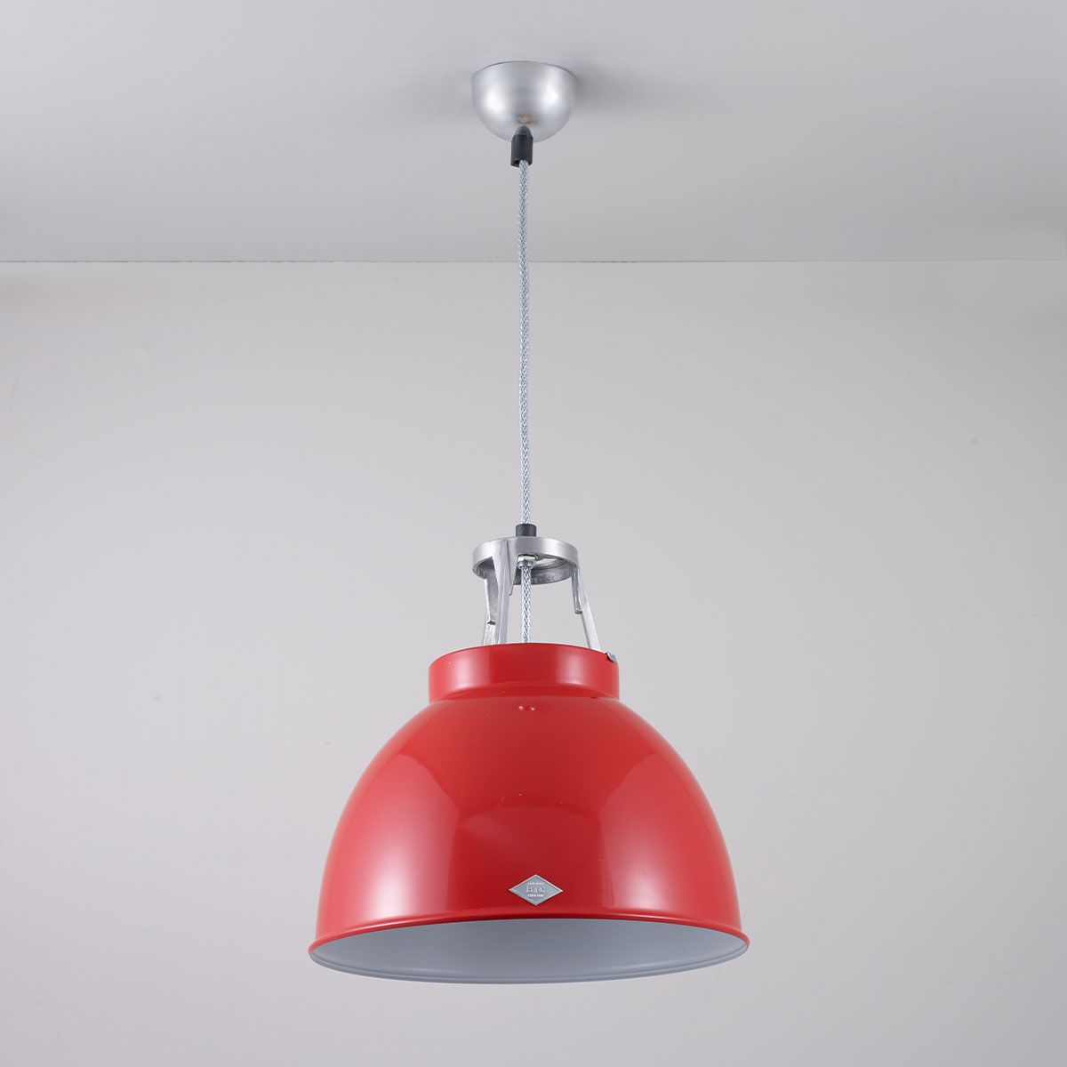 Titan Size 1 Pendelleuchte, Ø: 35,5 cm, Rot, Innen Weiß