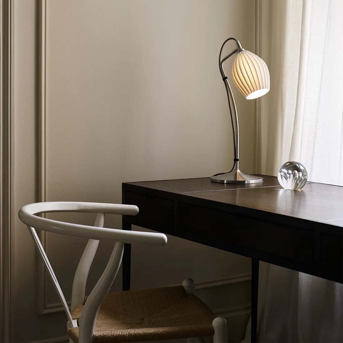 Fin Tischleuchte, H: 49 cm