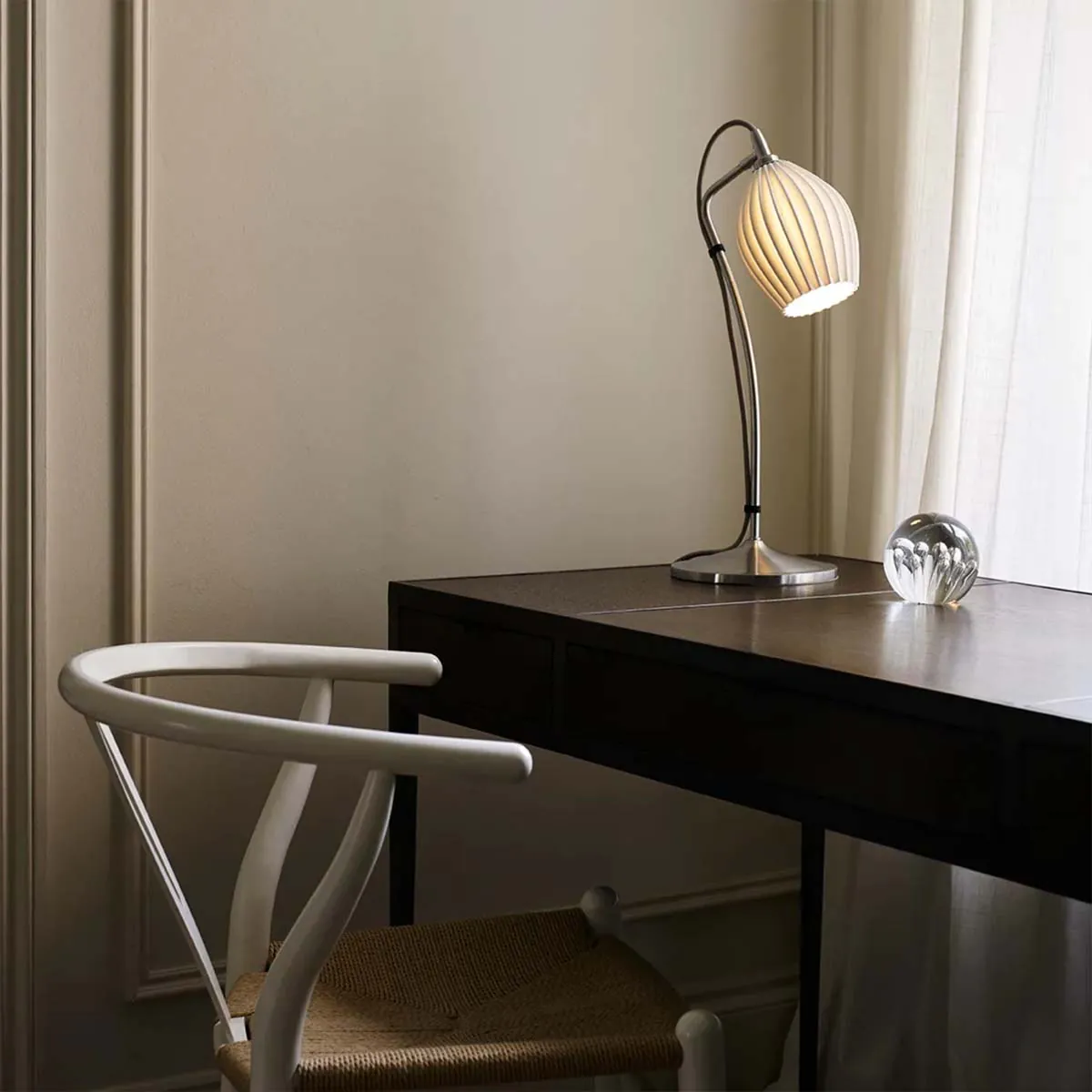 Fin Tischleuchte, H: 49 cm