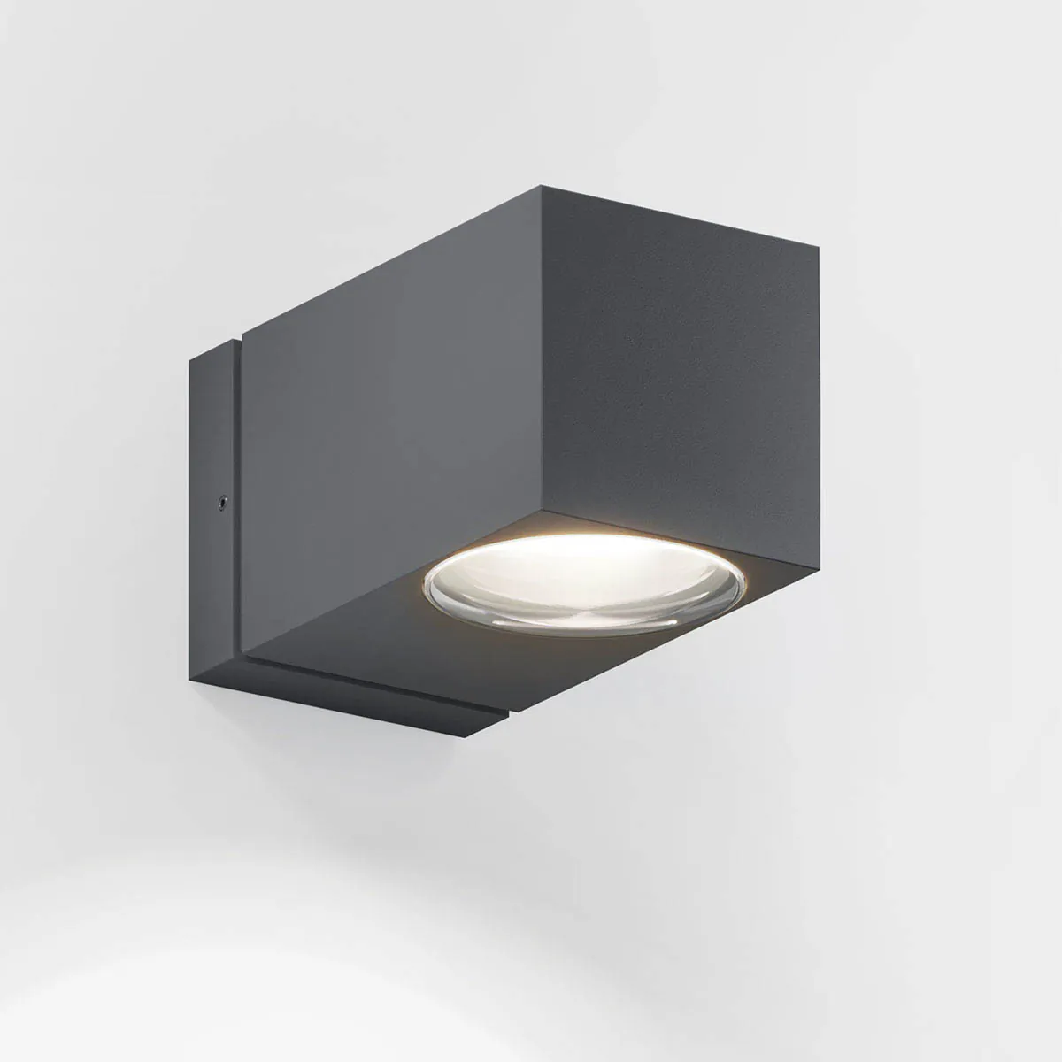 IP44-como-one-außen-wandleuchte-anthrazit: Rechteckige Wandleuchte für außen in der Farbe anthrazit – warmweiß für Terrasse