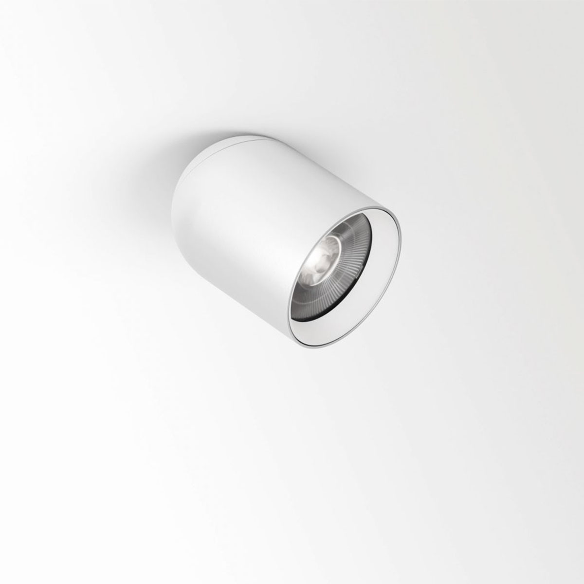DeltaLight OBIN ON 93036 DIM5 Aufbaustrahler, Ø: 9 cm, L: 11,2 cm Weiß, Warmweiß 3000K, 36° Weiß Modern & neutral – Design- für Wohnzimmer schwenkbar & drehbar