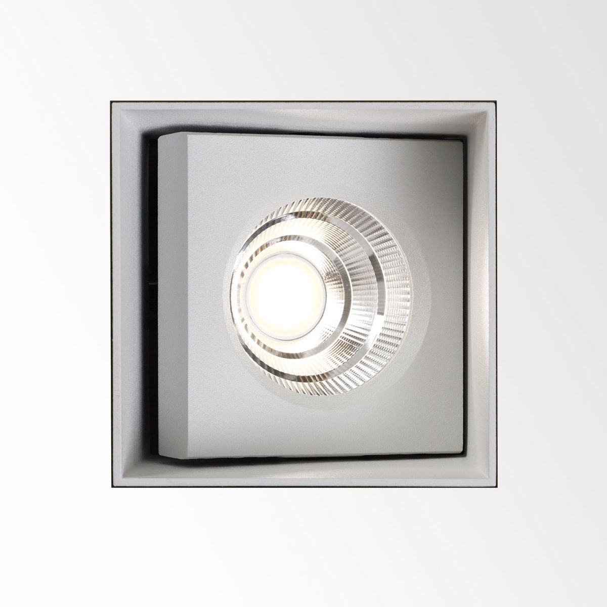 DeltaLight CARREE TRIMLESS OK LED 93033 Einbaustrahler, B: 7,7 cm, L: cm Weiß, Warmweiß 3000K Weiß Modern & neutral – Detailansicht aus Weiß, energieeffizient für Küche, Abstrahlwinkel 33°