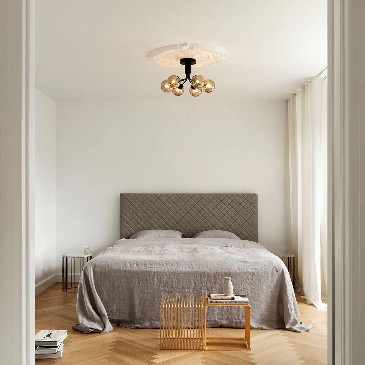 Apiales 6 Deckenleuchte, Ø: 50 cm, Schwarz satiniert & Rauchglas