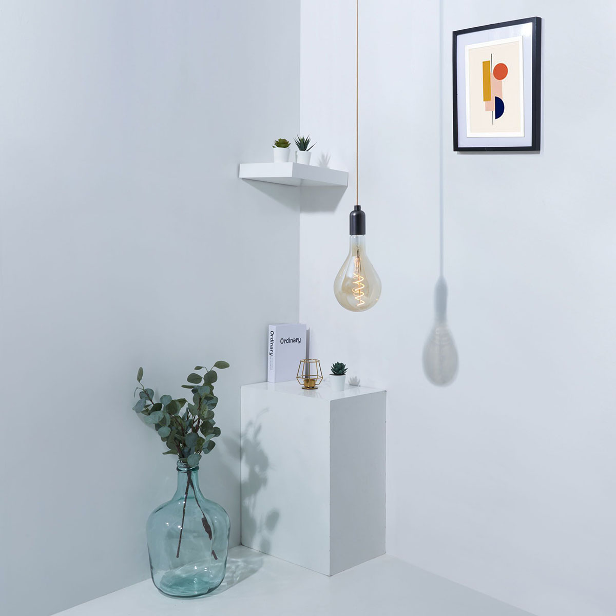 Ampoule géante LED filament 4W E27 2000K 200lm amber dimmbar Ampoule géante LED filament 4W E27 2000K 200lm amber dimmbar