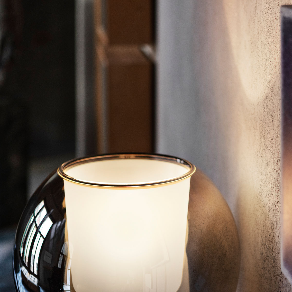 Penta Light Glo 0811-00 Tischleuchte Nachttischlampe – Transparent Glases Glas, zeitlose Eleganz, warmes Licht, sorgt für stilvolle Akzente im Wohnzimmer, exklusive Designerleuchte von Penta Light