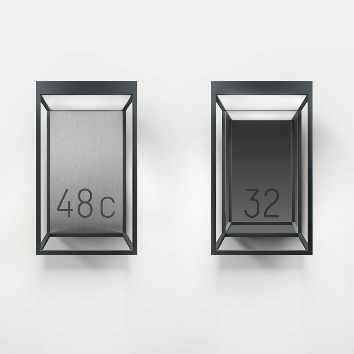 Frontalansicht der rechteckigen moderne Laterne außen Wandleuchte mit Hausnummer