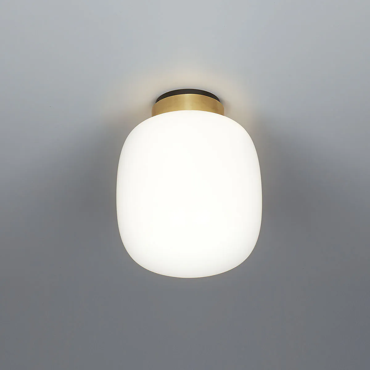 Legier 557.72 Deckenleuchte, Schwarz & Messing, Opalglas