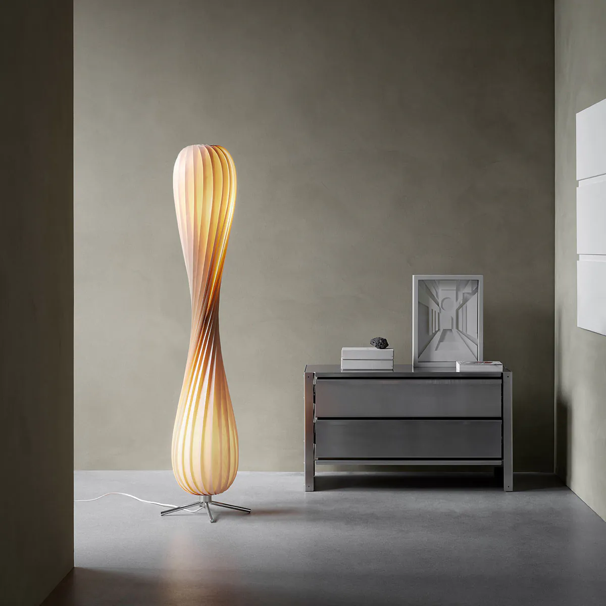 TR7 Stehleuchte, Birke Natur, Ø: 25 cm, H: 117 cm TR7 Stehleuchte, Birke Natur, Ø: 25 cm, H: 148 cm