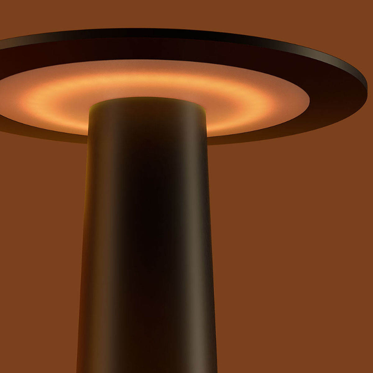 Detail der kleinen dimmbaren mobile außen Akku Tischleuchte in der Farbe schwarz