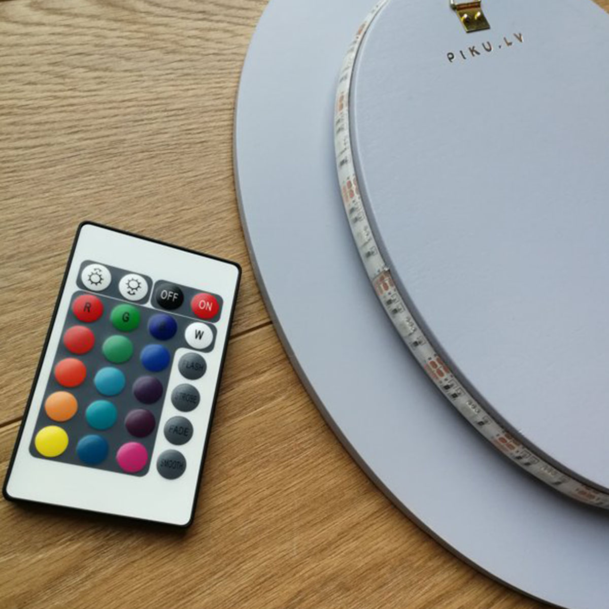 LED Lampe Kinderzimmer Luftballon mit Farbwechsel, handgemacht aus Holz, Violett LED Lampe Kinderzimmer Luftballon mit Farbwechsel, handgemacht aus Holz, Weiß