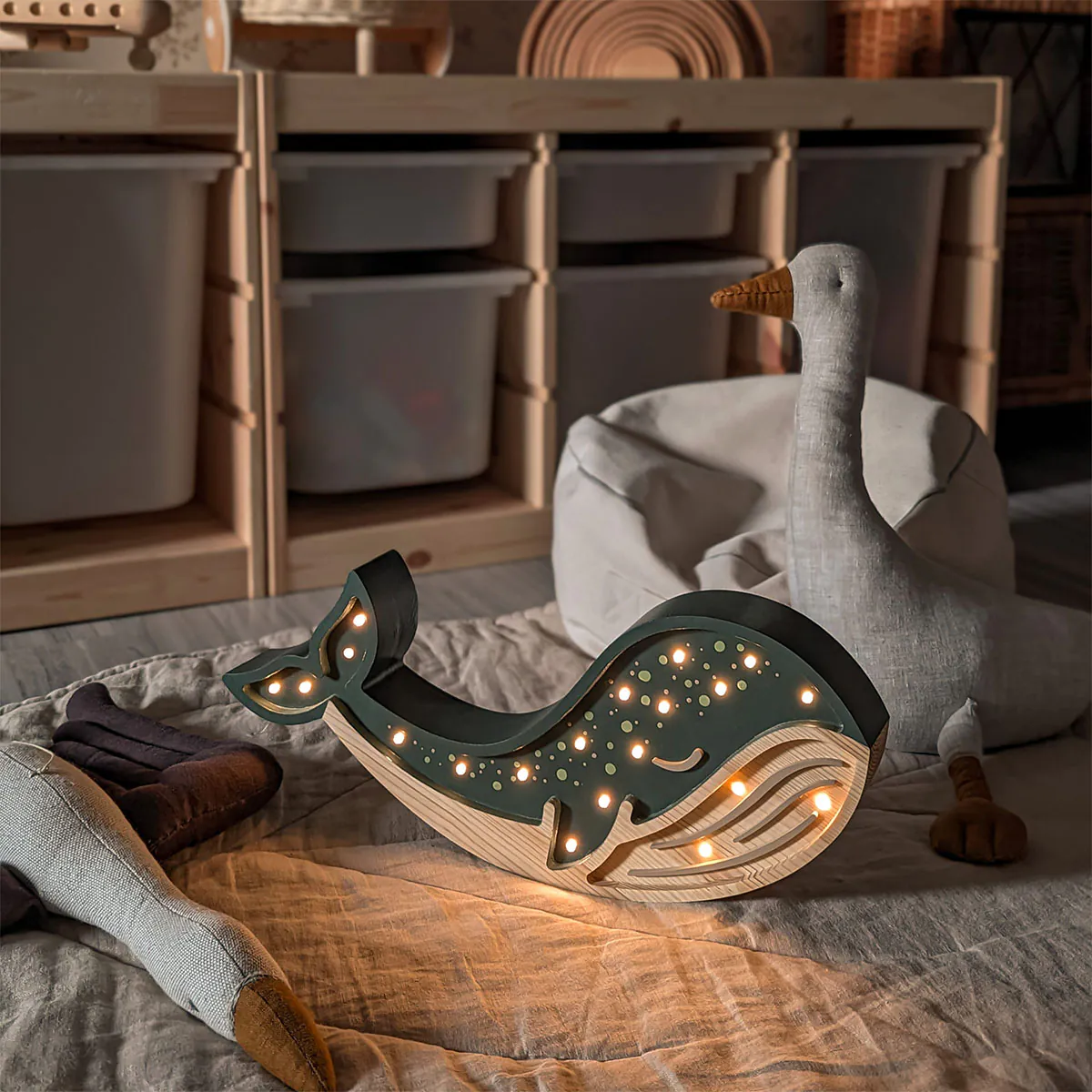 LED Kinderleuchte Wal aus Holz, grün, handgemacht LED Kinderleuchte Wal aus Holz, grün, handgemacht