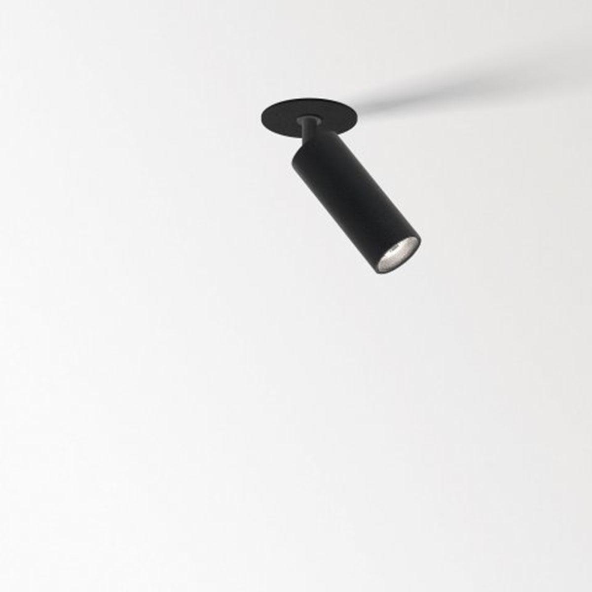 SPY 27 CLIP 92730 Einbaustrahler, Ø: 2,7 cm, L: 7,2 cm, Schwarz, Extra-Warmweiß 2700K SPY 27 CLIP 93030 Einbaustrahler, Ø: 2,7 cm, L: 7,2 cm, Schwarz, Warmweiß 3000K