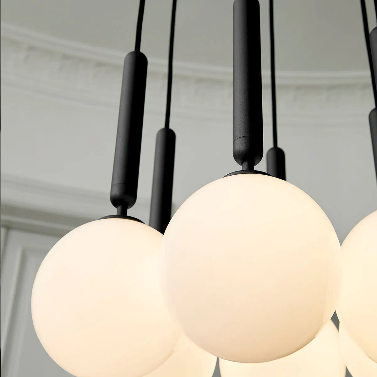 Miira 6 Pendelleuchte, Ø: 35 cm, Messing, Opalglas