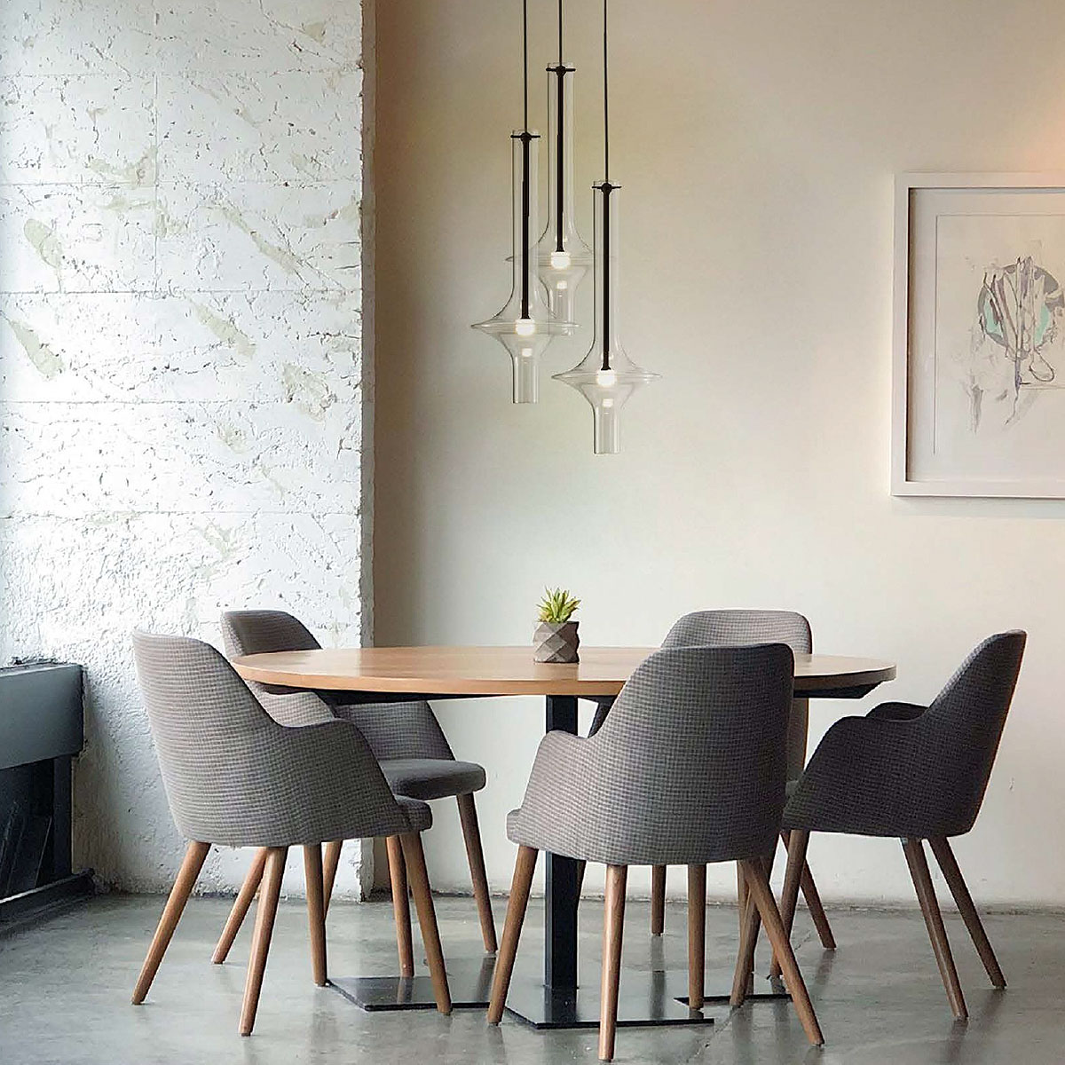 Penta Light Wonder 1504-23 Pendelleuchte Glaspendel – edles Glas in Gold, puristisches Design, stimmungsvolles Licht, sorgt für stilvolle Akzente im Wohnzimmer, ideal über Esstisch, Küche oder Wohnzimmer Penta Light Wonder 1504-20 Pendelleuchte Hängelampe – mundgeblasenes Glas in Schwarz, moderne Formsprache, atmosphärisches Leuchten,, ideal über Esstisch, Küche oder Wohnzimmer