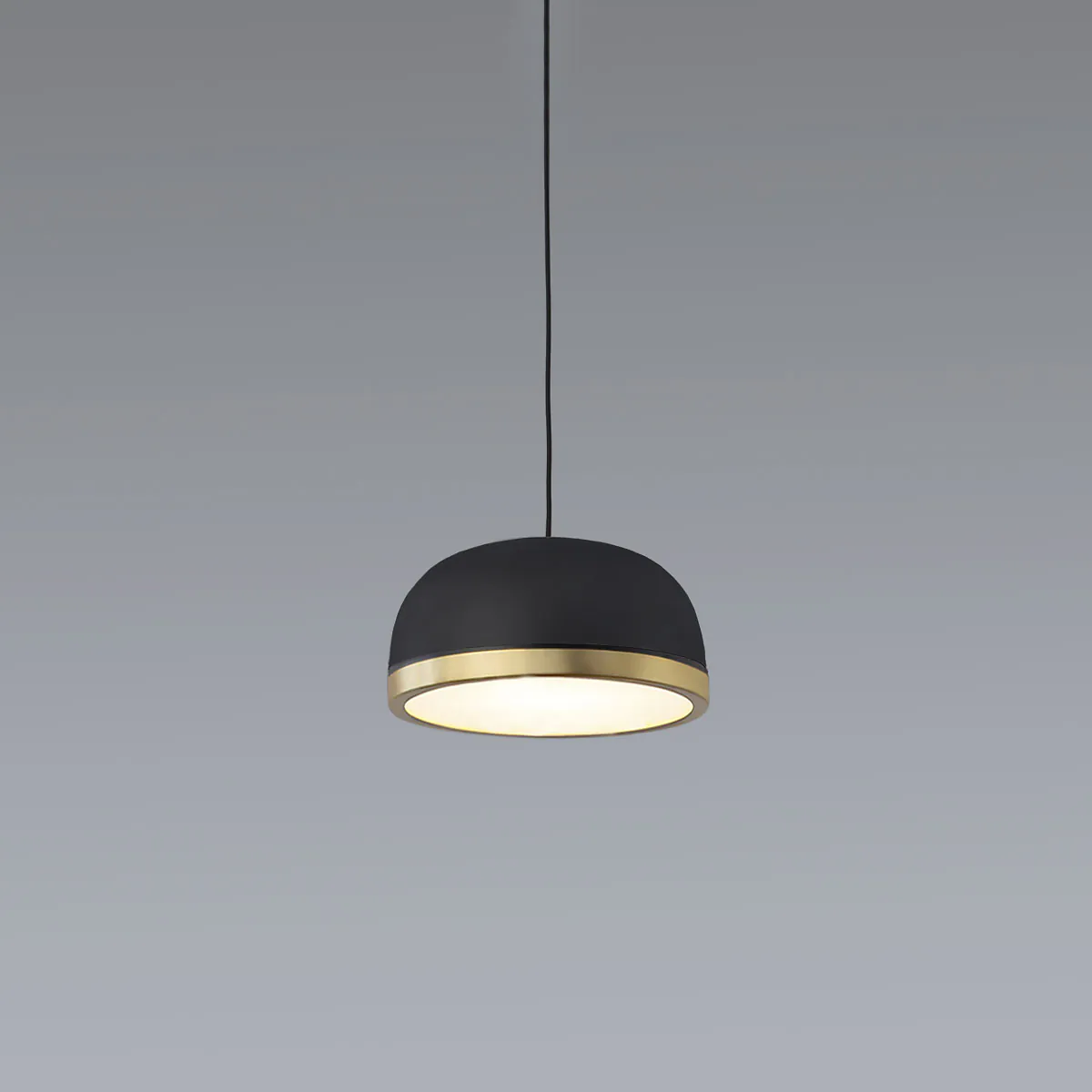 Molly 556.21 Pendelleuchte Ø: 15 cm, Schwarz, Messing Molly 556.21 Pendelleuchte Ø: 15 cm, Schwarz, Messing